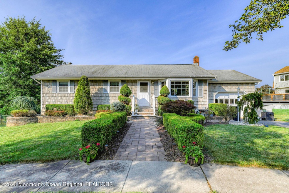 2 Glenn Ct, Jamesburg, NJ 08831 - photo 1