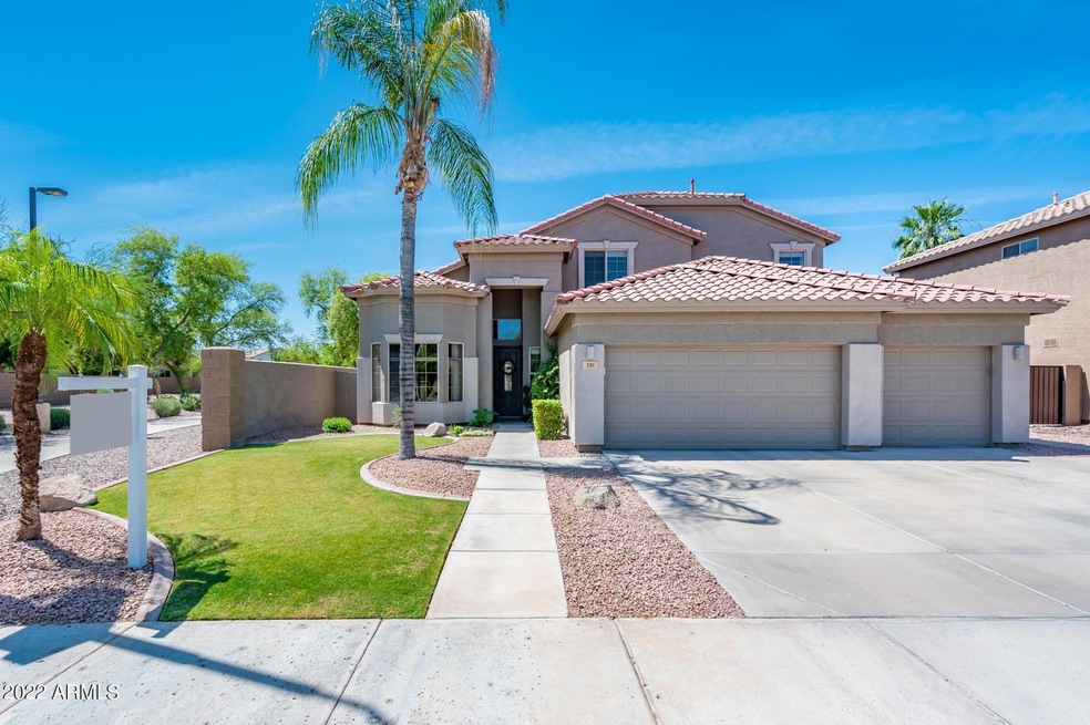 741 W Locust Dr - MLS-1