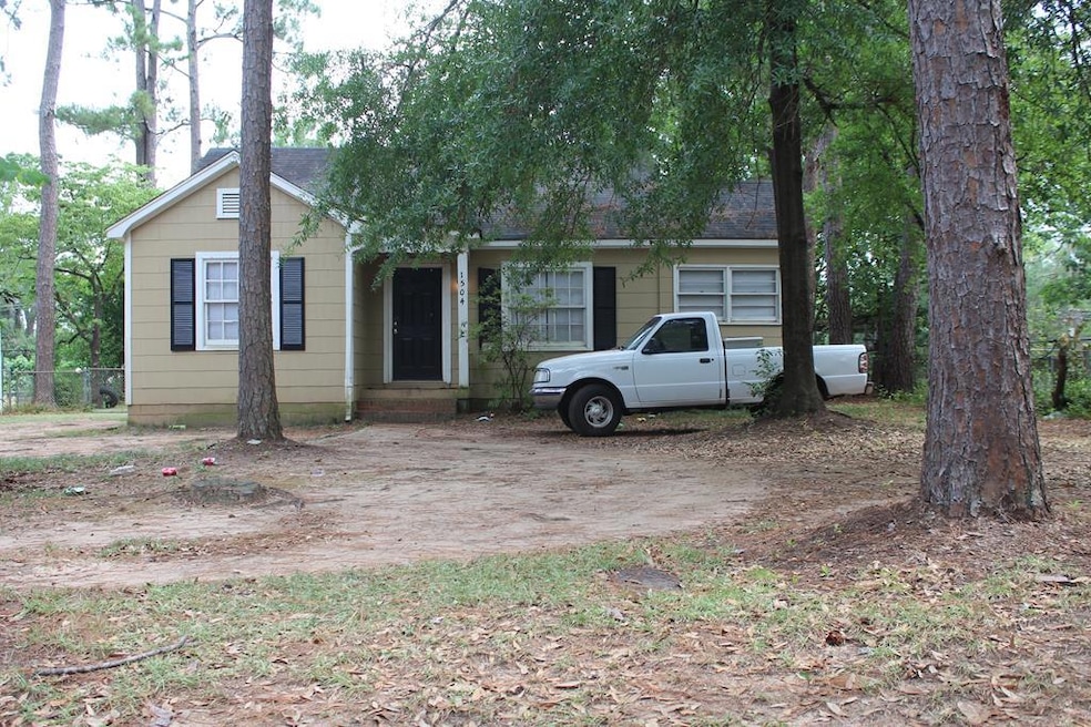 1504 Avalon Ave, Albany, GA 31707 - photo 1