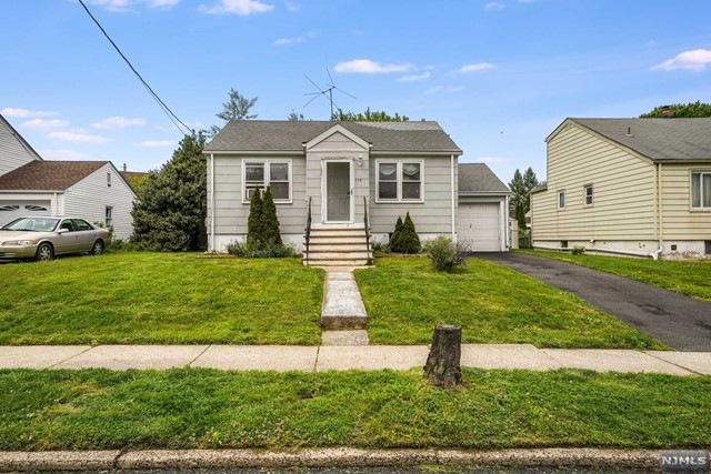 112 Lakeview Ave, Little Ferry, NJ 07643 - photo 1