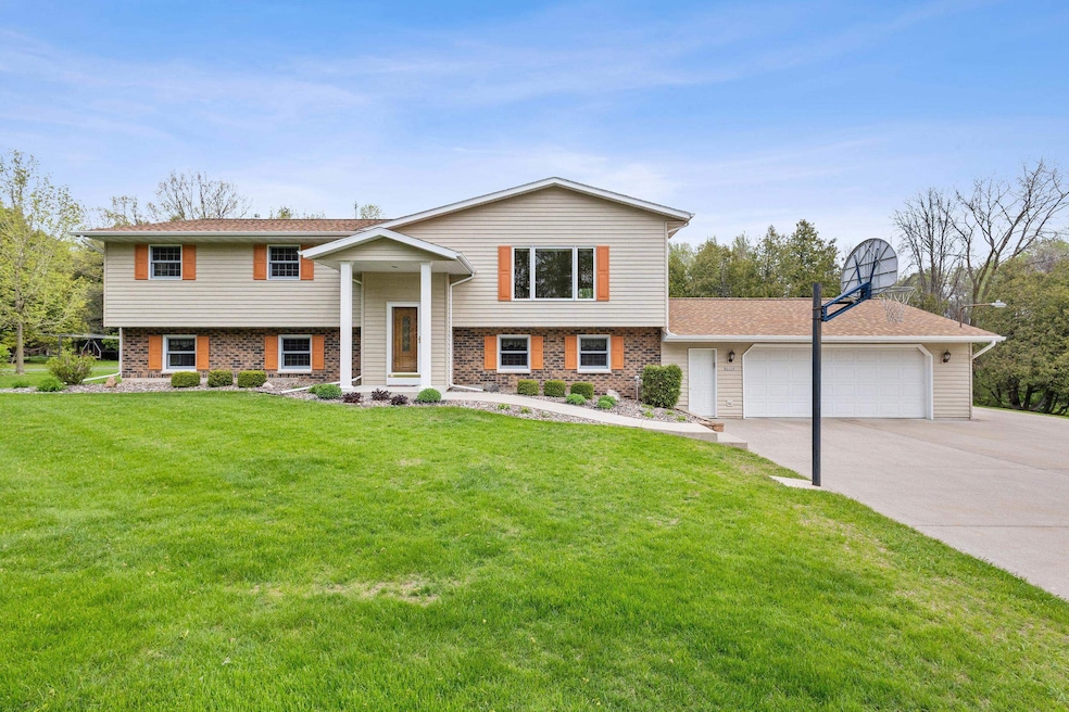 Sold $410,000 • Co-Listing Agent