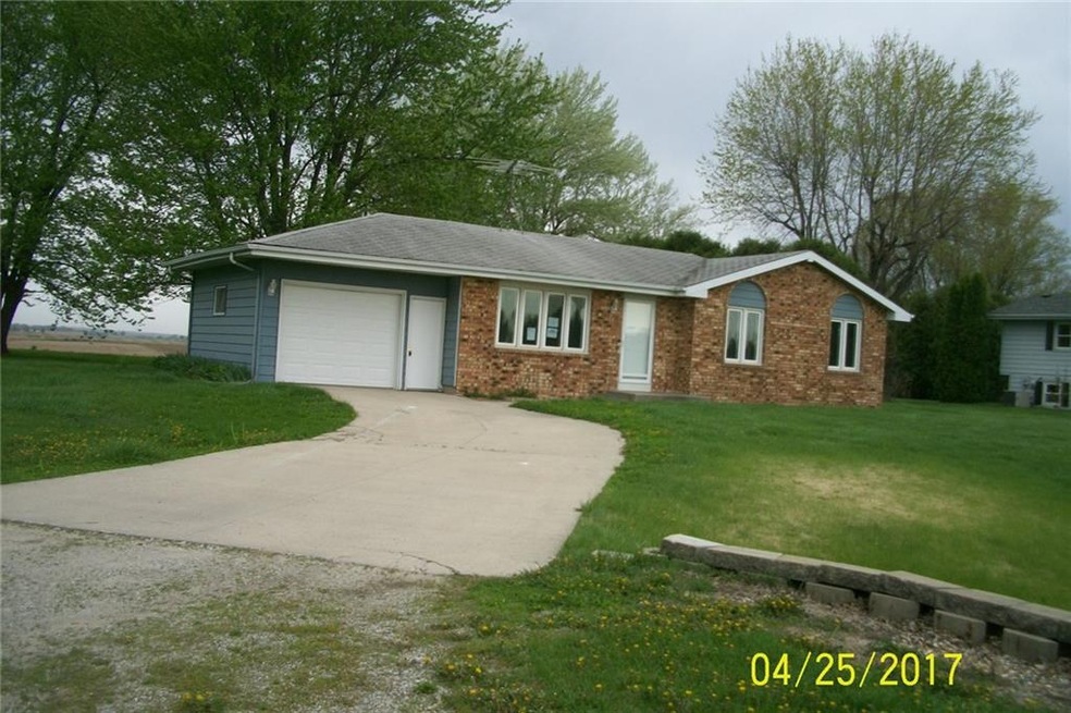 5119 Highway S74 S, Newton, IA 50208 - photo 1