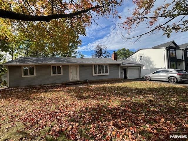 186 Cleenput Terrace, Paramus, NJ 07652 - photo 1