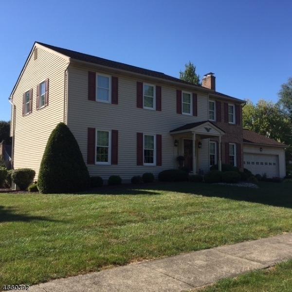 9 Tamarack Path, Easton, PA 18045 - photo 1