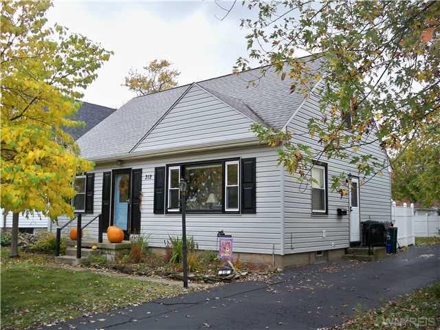 312 Stenzil St, North Tonawanda, NY 14120 - photo 1