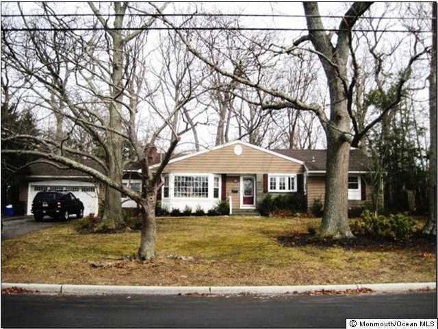 642 Holly Hill Dr, Brielle, NJ 08730 - photo 1