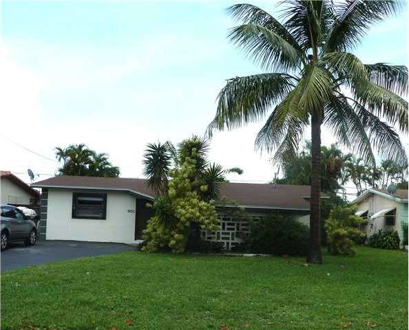 7800 Orleans St, Miramar, FL 33023 - photo 1