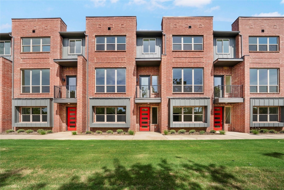 13351 Goodland St unit 207, Farmers Branch, TX 75234 - photo 1