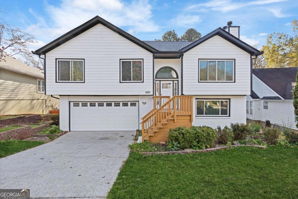 1425 Watercrest Cir, Lawrenceville, GA 30043 - photo 1