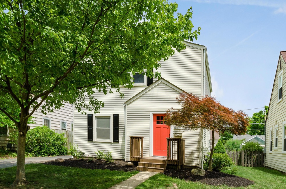 572 E Royal Forest Blvd, Columbus, OH 43214 - photo 1