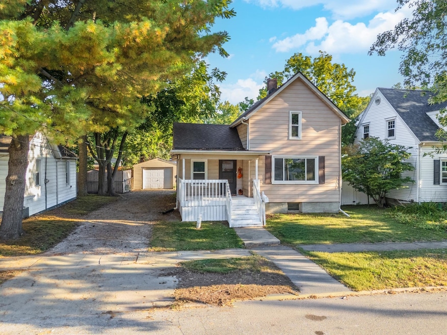 608 Harris St, Normal, IL 61761 - photo 1