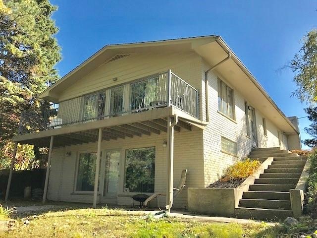 Welcome to 4970 Lockhart Street!.jpg