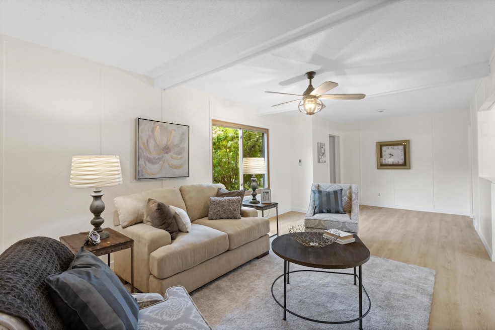 For Sale $334,900 • Co-Listing Agent