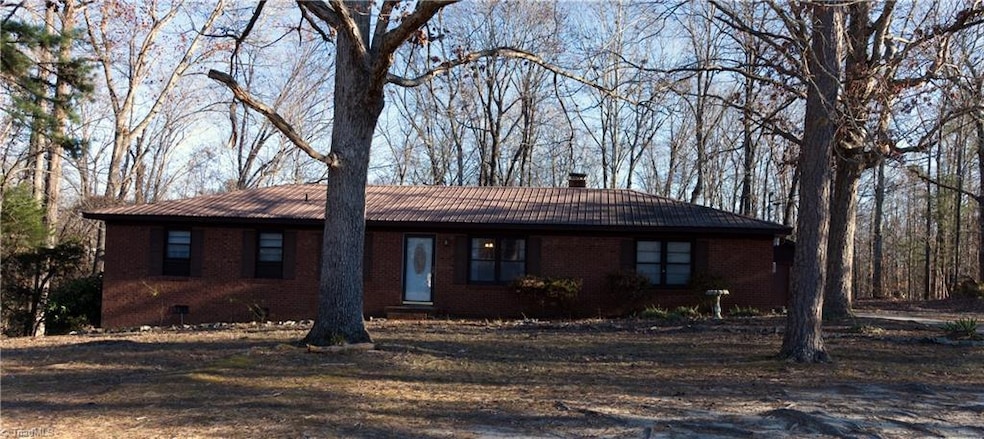 3622 Lower Lake Rd, Thomasville, NC 27360 - photo 1