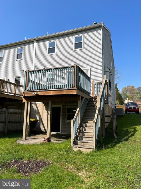 805 Clearfield Ave, Schwenksville, PA 19473 - photo 1