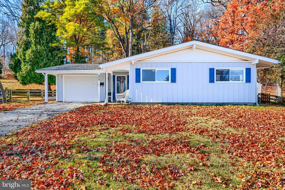 215 Greenview Ave, Reisterstown, MD 21136 - photo 1