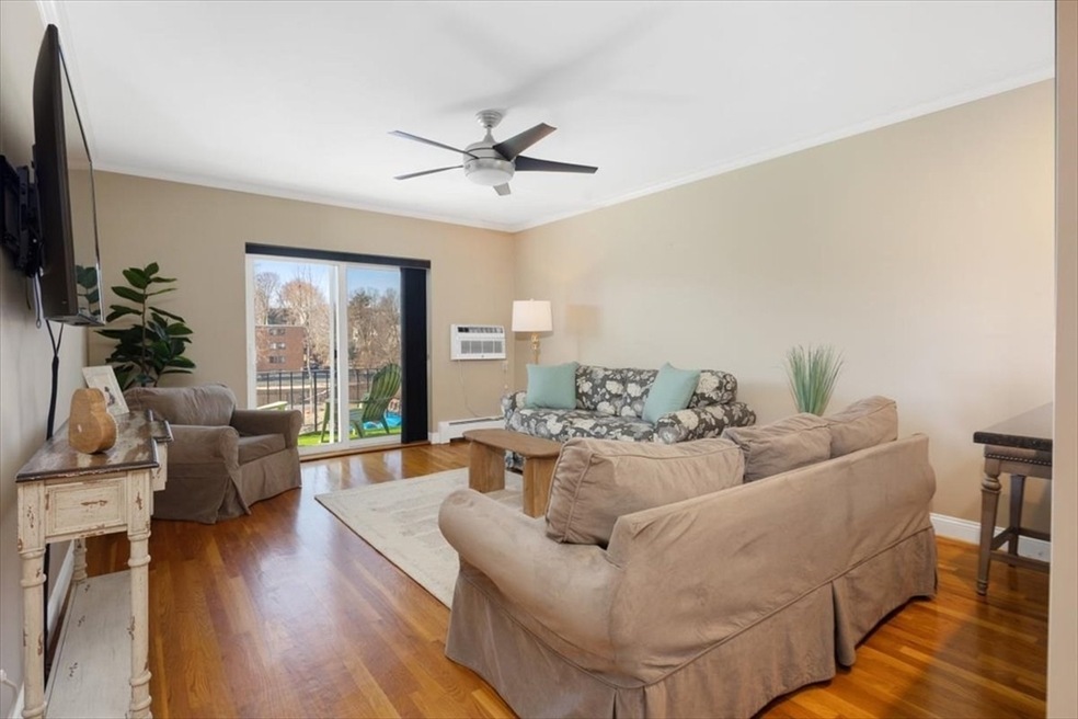 48 Coffey St unit 5D, Dorchester, MA 02122 - photo 1