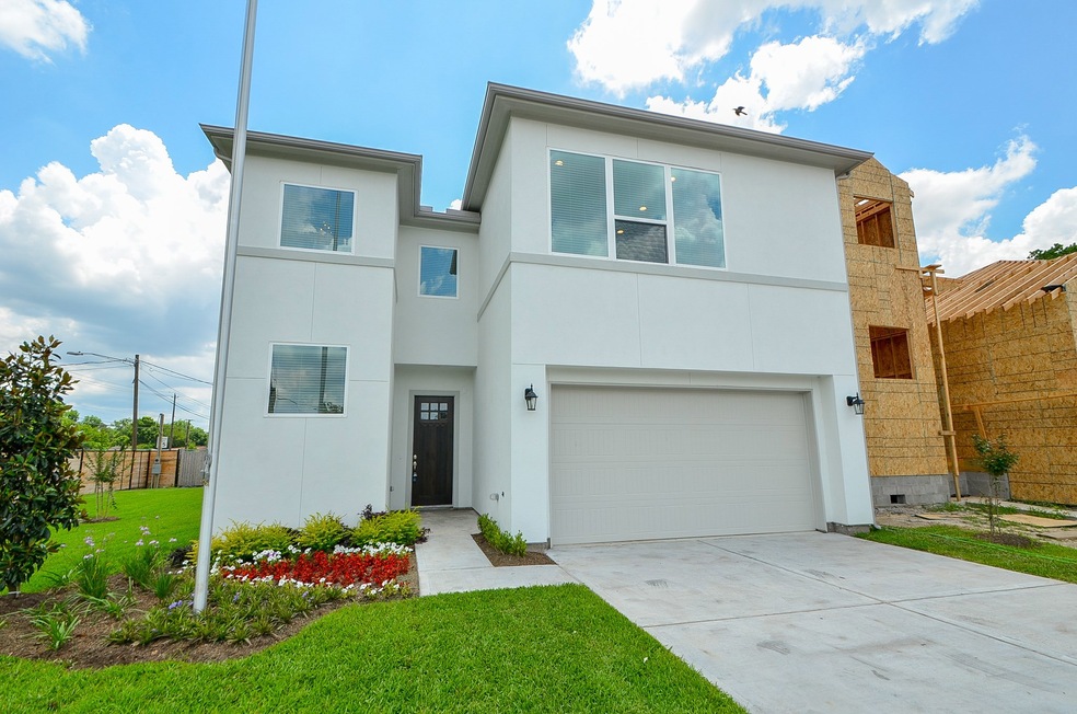 326 Yale Oaks Ln, Houston, TX 77091 - photo 1