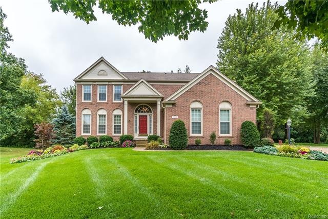 Welcome to 3560 Twin Oaks Court!