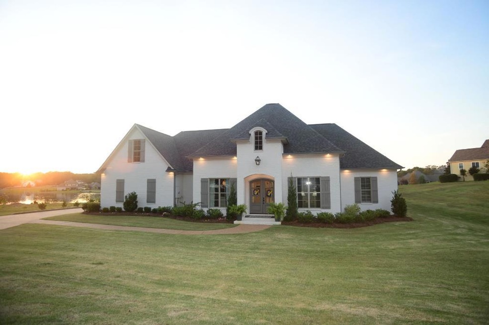 1129 E Wellsgate Dr, Oxford, MS 38655 - photo 1