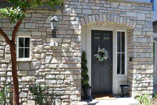 FRONT DOOR TO 9 CALLE VIVEZA