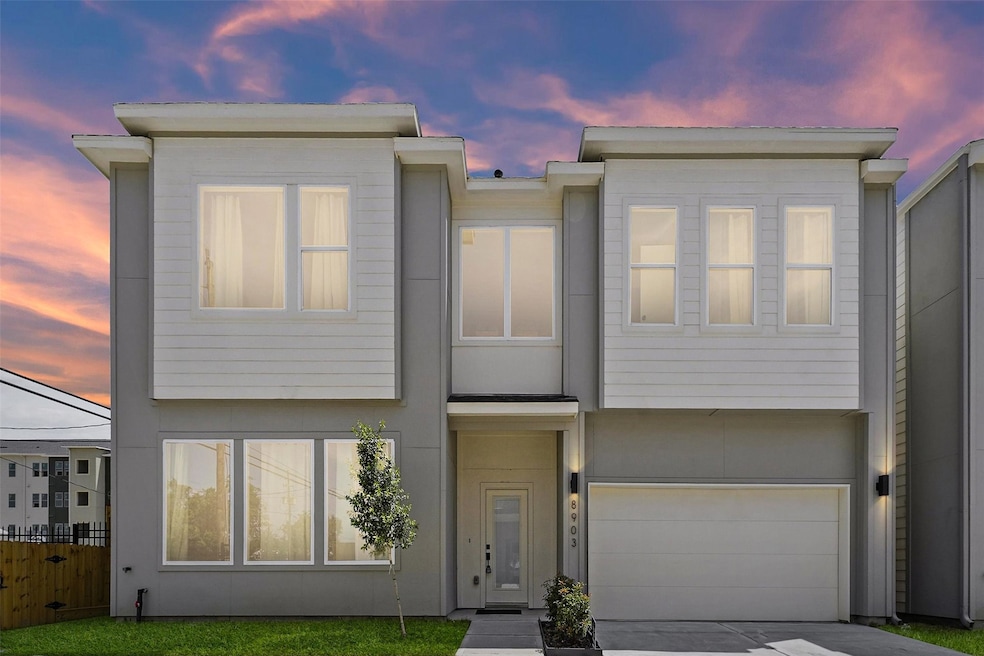 For Sale $425,000 • Co-Listing Agent