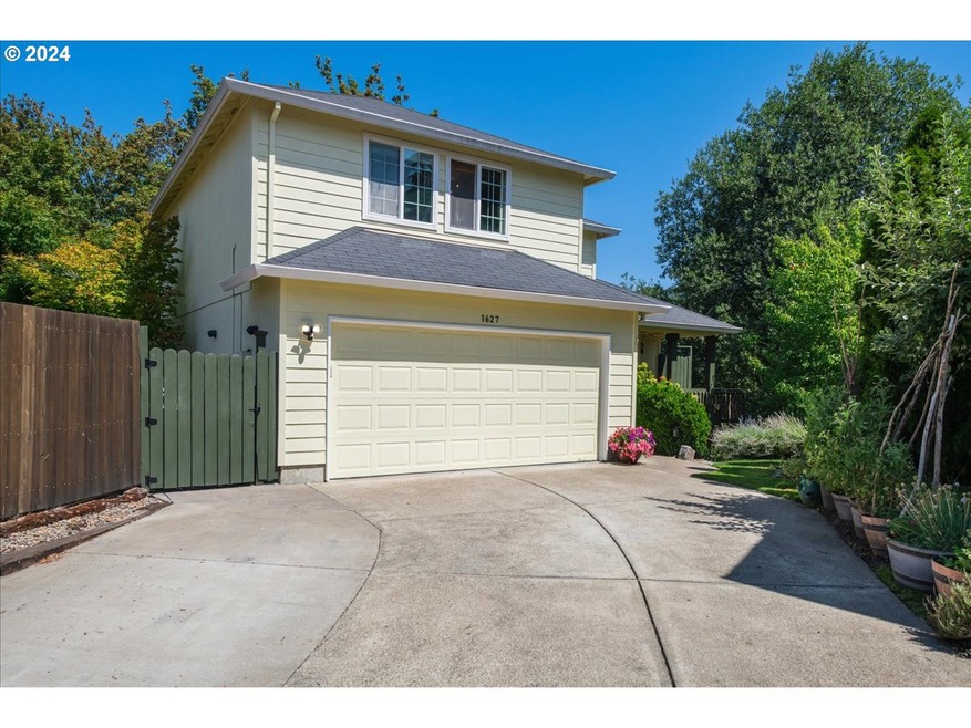 1627 Lilly Ct, Newberg, OR 97132 - photo 1
