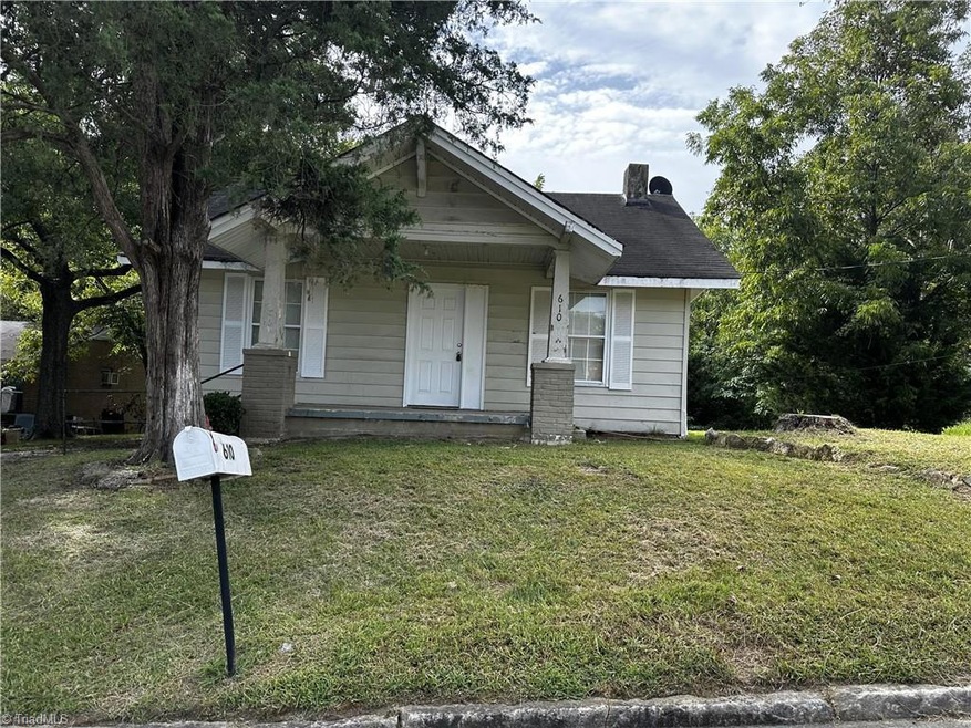 610 E Kearns Ave, High Point, NC 27260 - photo 1