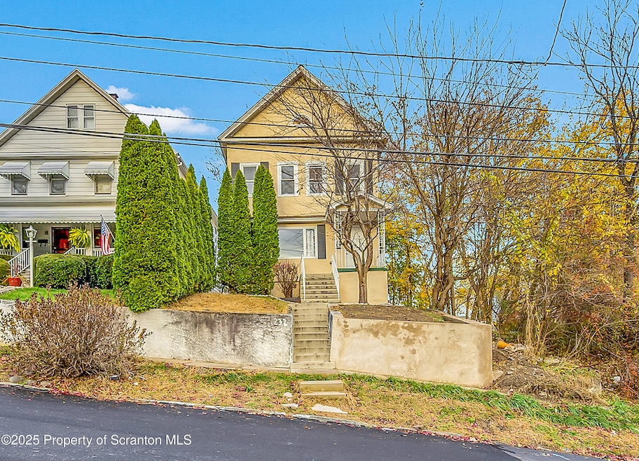 For Rent $1,595/month