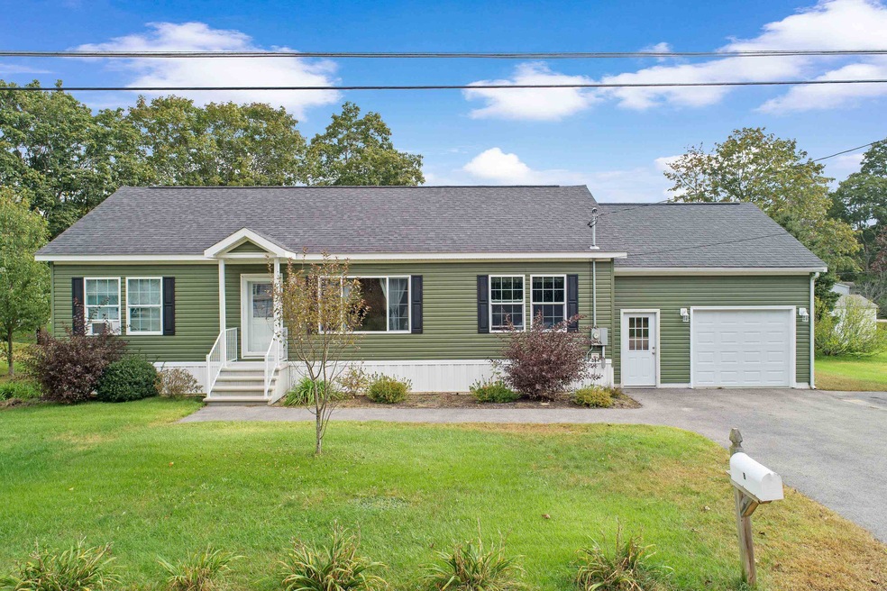 8 Ridgefield Dr, Nashua, NH 03062 - photo 1