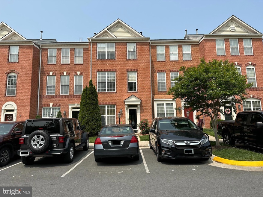 2386 Woodland Pond Ln, Herndon, VA 20171 - photo 1