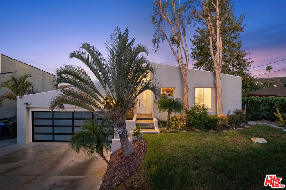 Pending $1,295,000 • Co-Listing Agent