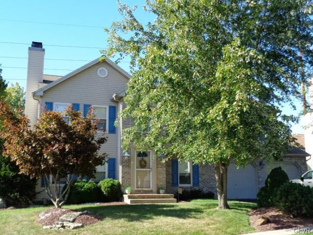 4535 Hoffman Dr, Whitehall, PA 18052 - photo 1