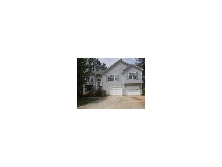 Exterior Front. WONDERFUL SPLIT FOYER WITH VINYL E
