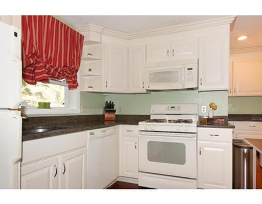 11 W Belcher Rd unit 4, Foxboro, MA 02035 - photo 1