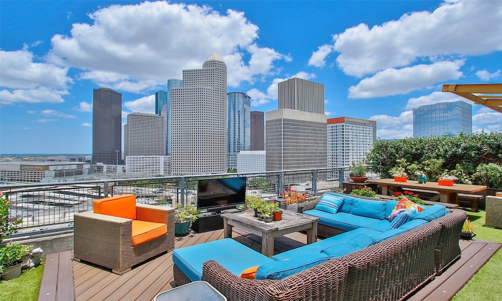 WOW, this Penthouse loft features your own PRIVATE