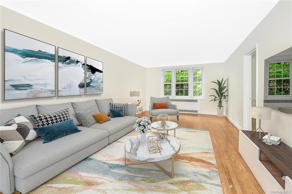 949 Palmer Rd unit 1 O, Bronxville, NY 10708 - photo 1