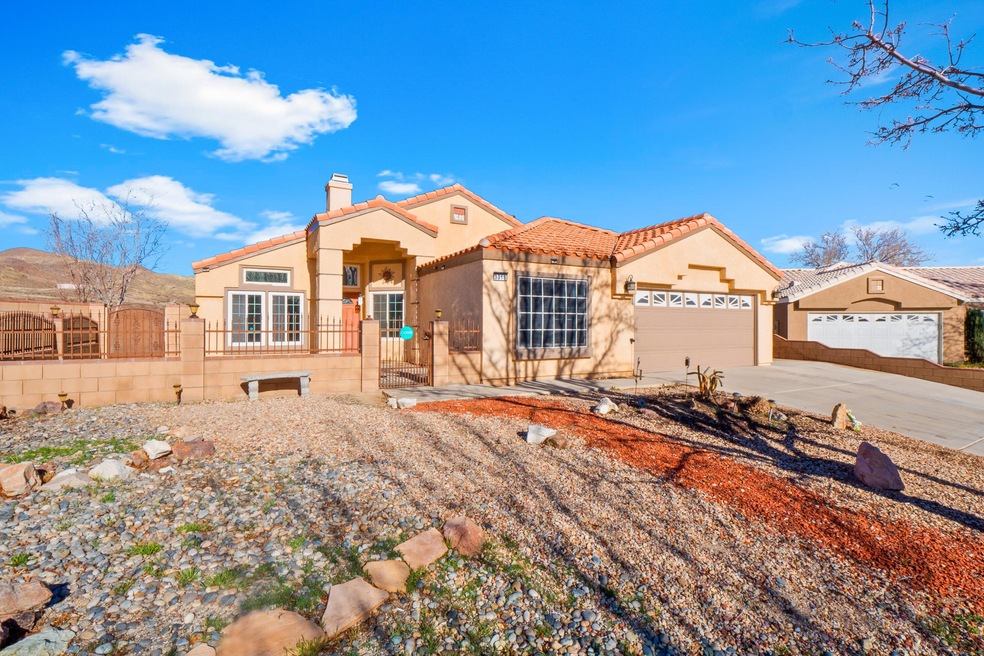 3318 Campbell St, Rosamond, CA 93560 - photo 1