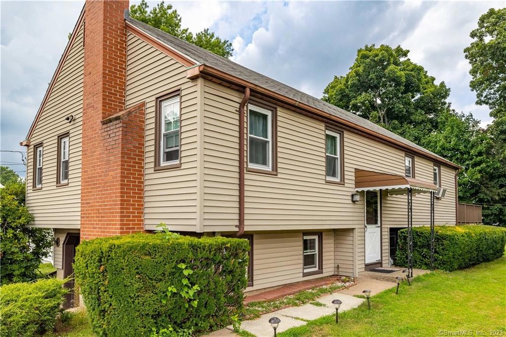 124 Camp Ave, Newington, CT 06111 - photo 1