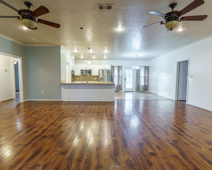 11024 Crossno Dr, Cleveland, TX 77328 - photo 1