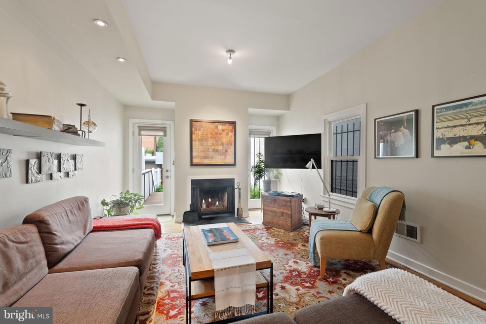 1126 G St NE, Washington, DC 20002 - photo 1