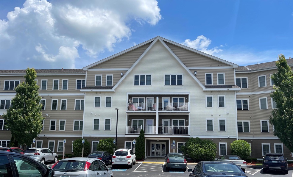 37 Hawthorne Dr unit 208, Bedford, NH 03110 - photo 1