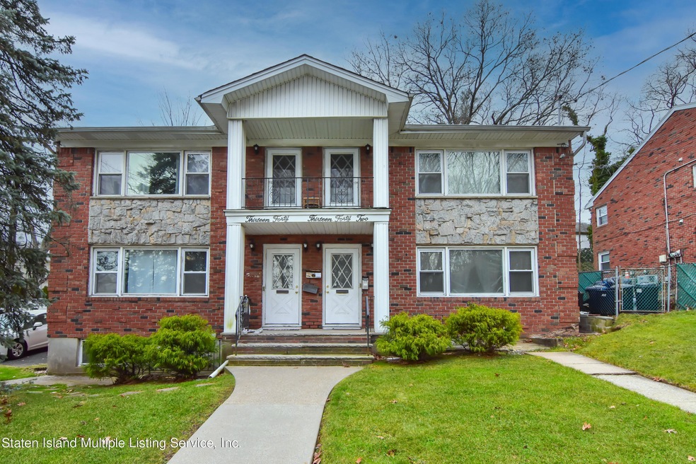 1340 Victory Blvd, Staten Island, NY 10301 - photo 1