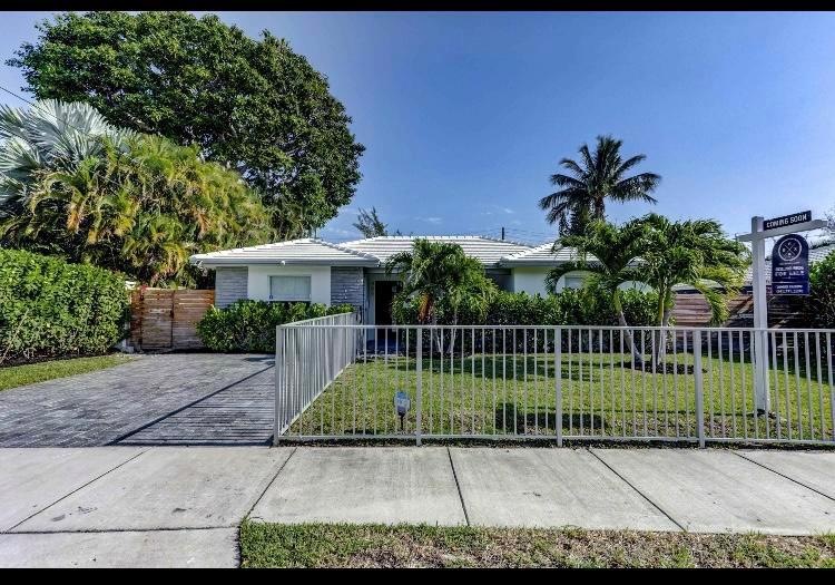 405 28th St, West Palm Beach, FL 33407 - photo 1