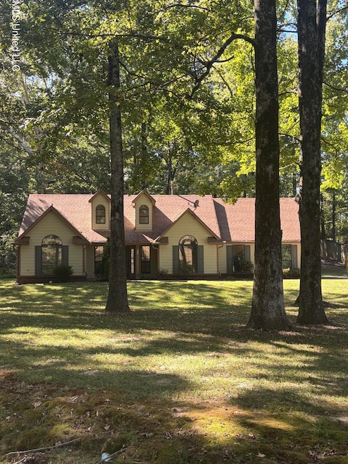 7465 Broken Hickory Dr, Walls, MS 38680 - photo 1