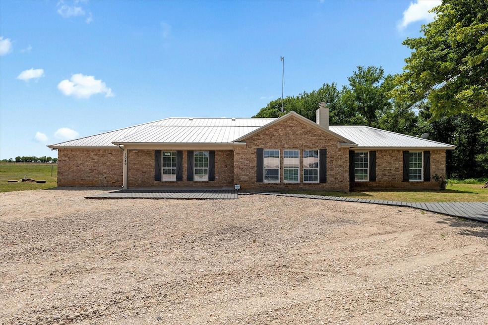 1049 Ballew Springs Rd, Weatherford, TX 76088 - photo 1