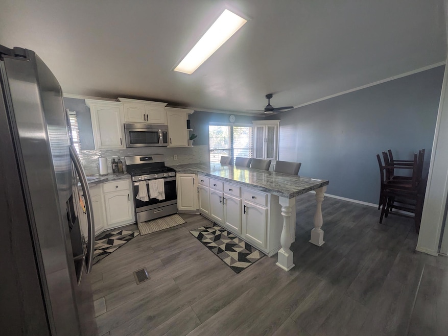 400 Nevada unit 400, Belleville, MI 48111 - photo 1