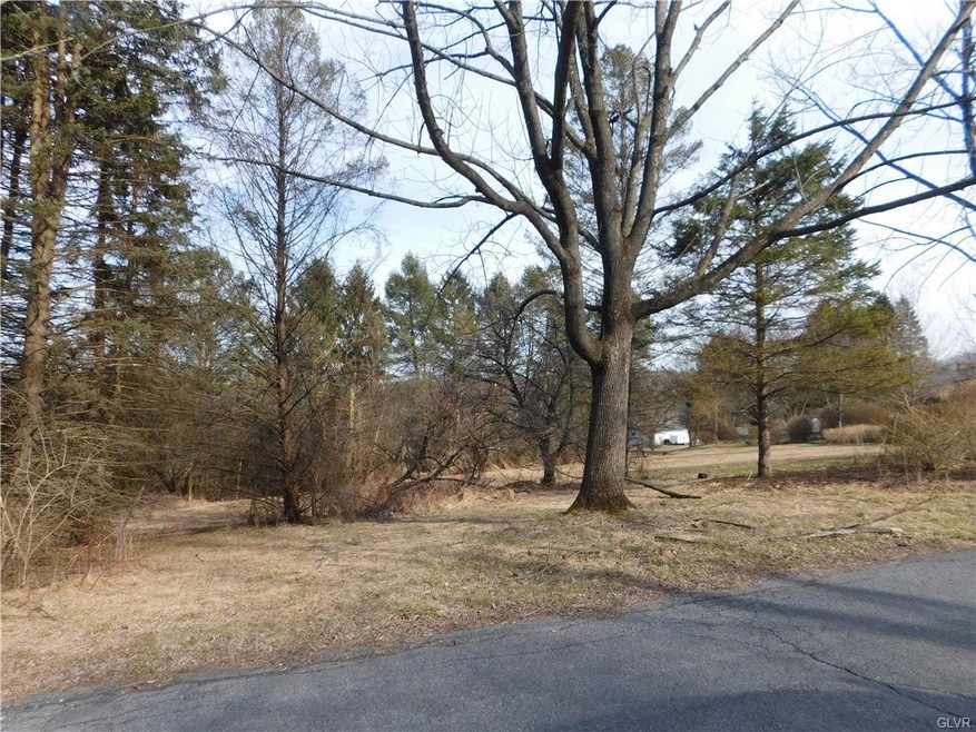 538 Ashwood Dr, Nazareth, PA 18064 - photo 1