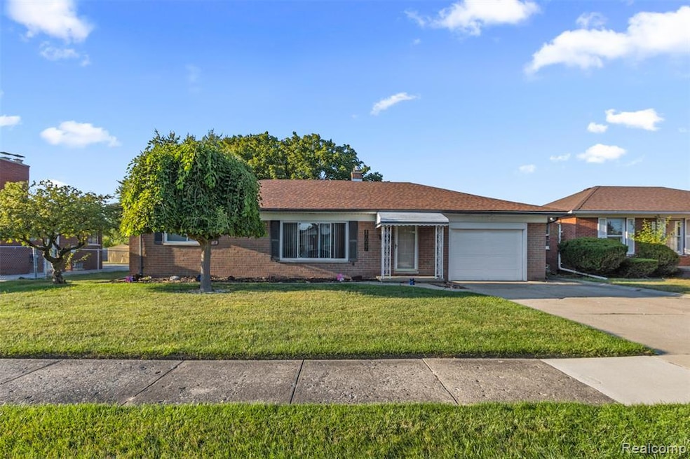 17037 Stricker Ave, Eastpointe, MI 48021 - photo 1