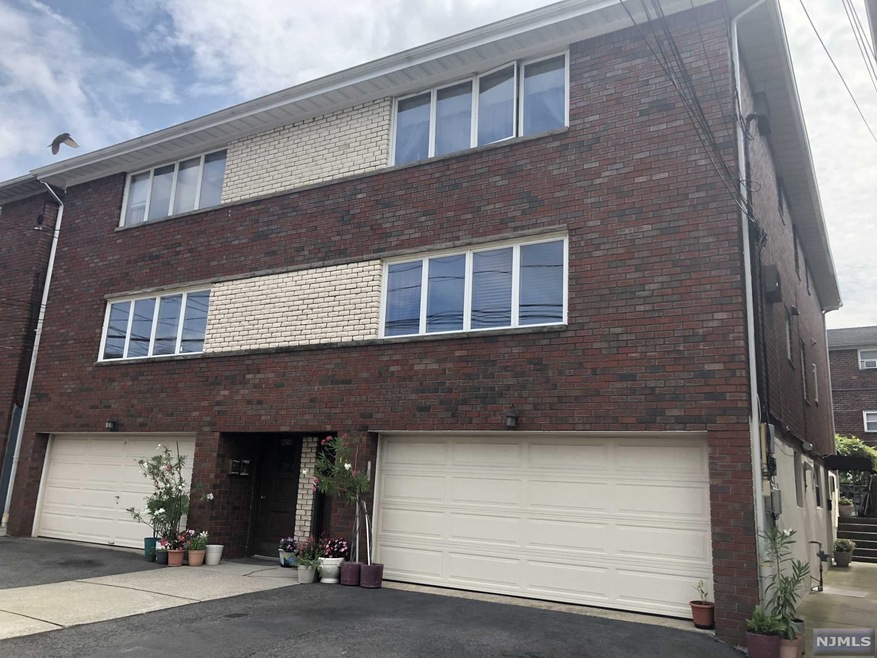 428 Henry St unit 3, Fairview, NJ 07022 - photo 1